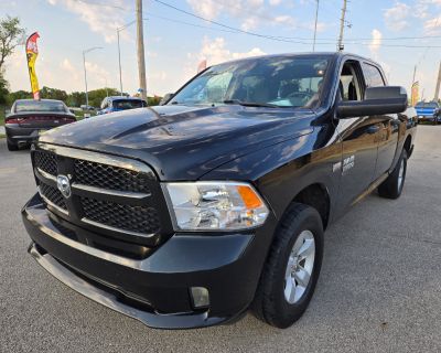 2019 RAM 1500 Classic Express 4x4 Crew Cab 5'7" Box