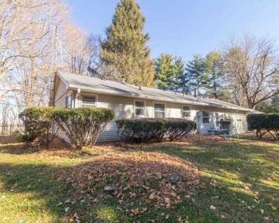 2 Bedroom 1BA 1196 ft Single Family Home For Sale in NEW CASTLE, IN