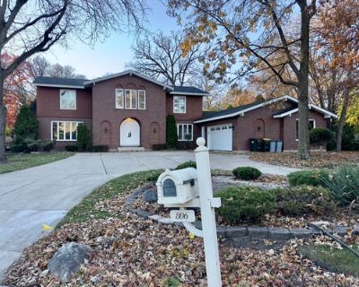 5 Bedroom 5BA 3875 ft Single Family Home For Sale in OAK BROOK, IL