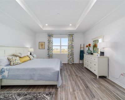 Pet friendly $800 per month room to rent in Ross Prairie