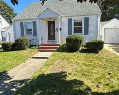 Community Dr, Cranston, Home For Rent