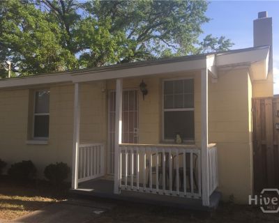 2 Bedroom 1BA 764 ft House For Rent in Savannah, GA