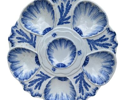 Elegant blue and white oyster plate signed Bordeaux Vieillard, circa 1890. Six wells surrounded by blue seaweeds of different kinds. Ref / 2740. Dimensions 9 W 1 D 9 H Styles Coastal French Nautical Period Late 19th Century Country of Origin France Item Type Vintage, Antique or Pre-owned Shop Sustainably with Chairish Materials Faience Ironstone Condition Good Condition, Original Condition Unal...