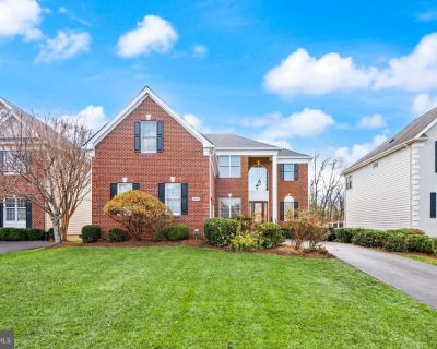 5 Bedroom 4BA 4532 ft Single Family House For Sale in Ashburn, VA