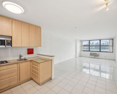 7000 Kennedy Blvd E Apt 17C. 7000 Blvd East Unit 17C is your new home if you're ready to experience luxury high-rise living in this stunning, move-in ready 1-bedroom, 1 and 1/2 bath condo at the sought-after Galaxy Towers in Guttenberg, NJ. Spanning 839 sq. ft., this spacious home features floor-to-ceiling windows with breathtaking New York City views, a bright open floorplan, and modern finish...