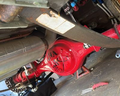 9 ford Rear End 35 spline MW axle