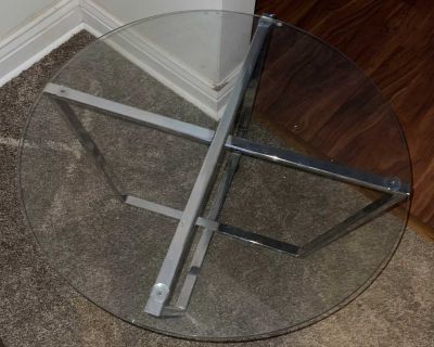 Round/glass coffee table