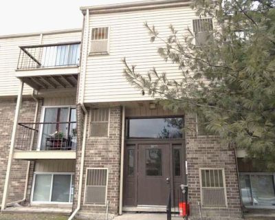 2 Bedroom 1BA 851 ft Single Family House For Rent in Clinton Twp, MI