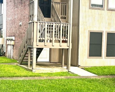 3 Bedroom 2BA 1154 ft Condo For Sale in Lake Jackson, TX