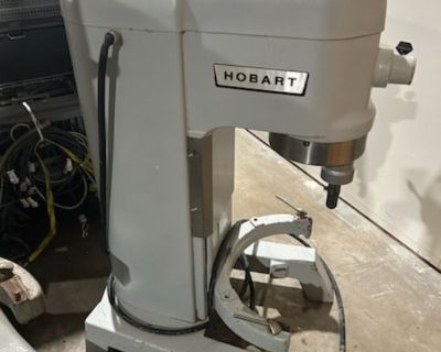 Hobart 60 Qt Planetary Mixer w/ Attachments RTR#5011420-02