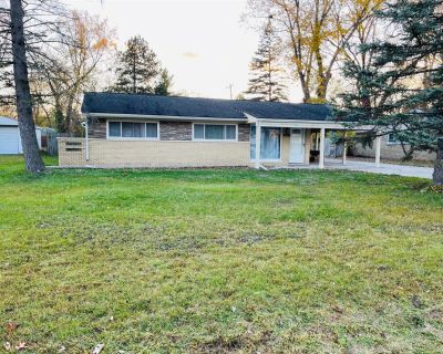 3 Bedroom 1BA Apartment For Rent in West Bloomfield, MI