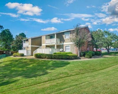 2 Bedroom 1.5BA 989 ft Apartment For Rent in Jackson, MS