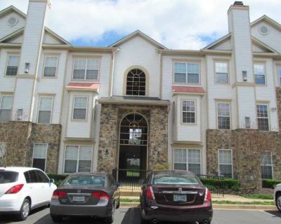 3 Bedroom 3BA 1246 ft Pet-Friendly Apartment For Rent in Franconia, VA