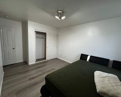 Private room with shared bathroom in a House, Moreno Valley, CA 92555