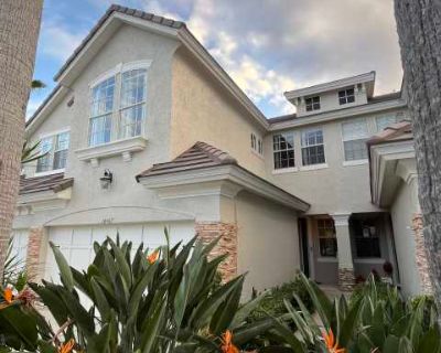 3 Bedroom 2.5BA 1792 ft Pet-Friendly Apartment For Rent in Keystone, FL