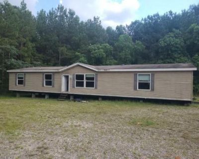 5 Bedroom 3BA 2128 ft Mobile Home For Sale in McComb, MS