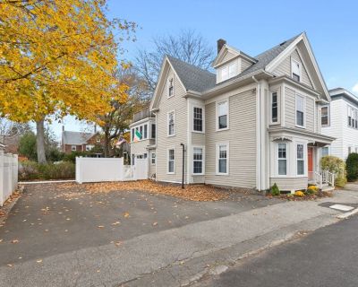 2 Bedroom 1BA 720 ft Apartment For Rent in Beverly, MA