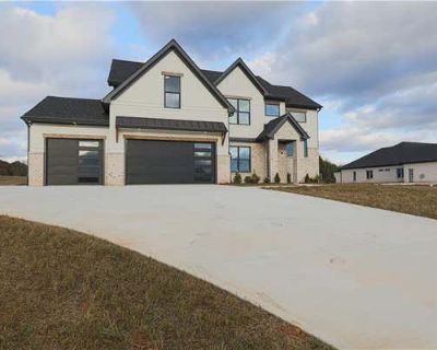 5 Bedroom 5BA 4080 ft Single Family Home For Sale in MAYSVILLE, GA