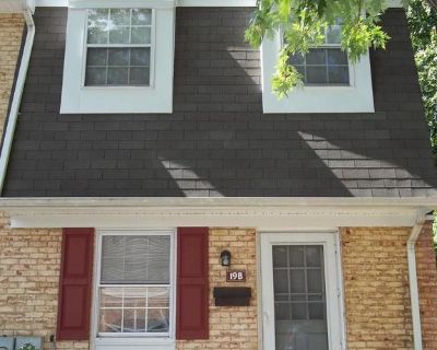 2 Bedroom 1BA 992 ft Apartment For Rent in Annapolis, MD