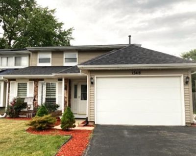 3 Bedroom 2BA 1530 ft Duplex For Sale in ELGIN, IL