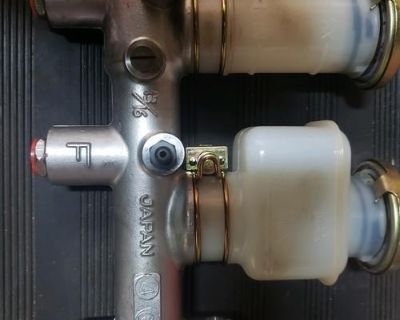 MASTER CYLINDER FOR A LATE 70'S DATSUN PICKUP.