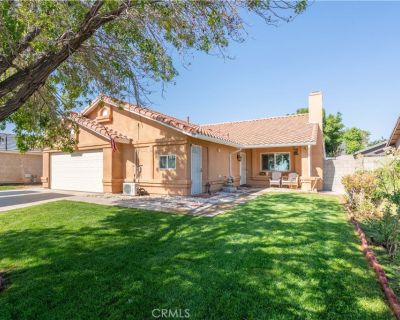 4 Bedroom 2BA 1658 ft Apartment For Rent in Lancaster, CA