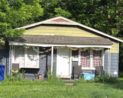 2 Bedroom 1BA 858 ft Single Family Home For Sale in MIAMI, OK