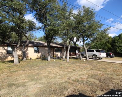 3 Bedroom 1BA 1423 ft Single Family House For Sale in Kerrville, TX