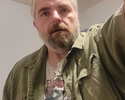 David - Needs a Townhouse on iROOMit or a Room