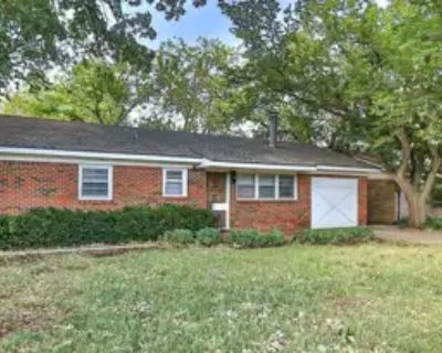 3 Bedroom 1BA 1421 ft Condo For Rent in LUBBOCK, TX