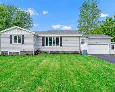 3 Bedroom 1BA 1214 ft Single Family House For Sale in Wheatfield, NY