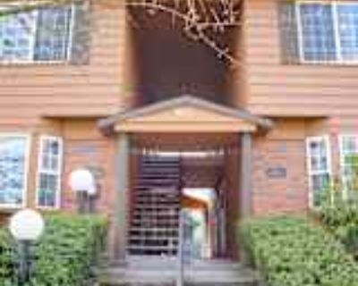 1 Bedroom 1BA 500 ft² Pet-Friendly Apartment For Rent in Portland, OR 2111 NE 15th Ave unit 10