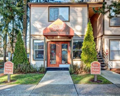 2 Bedroom 1.5BA 904 ft Pet-Friendly Apartment For Rent in Everett, WA