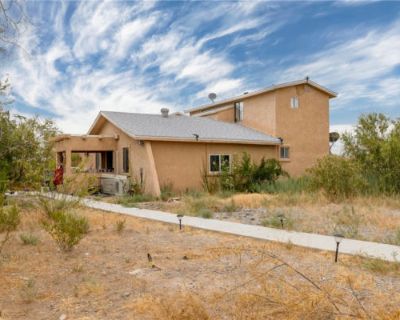 2 Bedroom 2BA 1470 ft Single Family Home For Sale in Pahrump, NV