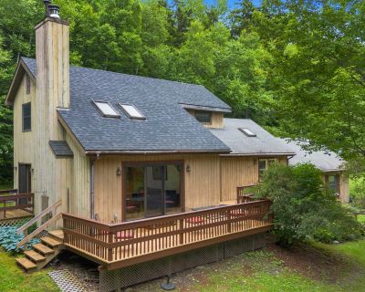 3 Bedroom 2BA 2008 ft Single Family House For Sale in Rochester, VT