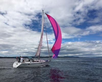 1995 Catalina 320 "ZEPHYR"