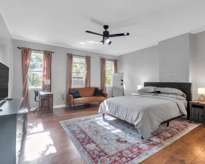 Total rooms: 2. Deposit: $350.00 * Utilities included?: Yes * Fees apply?: No. References are not required. No preference. Smoking is allowed. Not for couples. Furnishings: Furnished * Parking: Yes * Garage: Yes * Yard/patio: No * Balcony/roof terrace: No * Disabled access: No * Living room: shared * Broadband included: Yes. Availability Available Now Minimum term 1 month Maximum term 36 months...