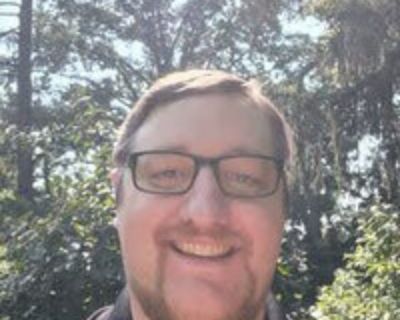 Reed N is looking for a New Roommate in Indianapolis with a budget of $800.00