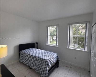 4887 NW 108th Ct. Private Sleeping Room for Rent - One Person Only Quiet, furnished room available for one occupant seeking a clean, no-frills place to sleep. Bed (twin size), fresh linens, small desk, and lamp Private entrance via side door (no shared common areas) No access to kitchen, living room, or other household spaces Street parking only Wi-Fi included (strong signal in room) Utilities ...