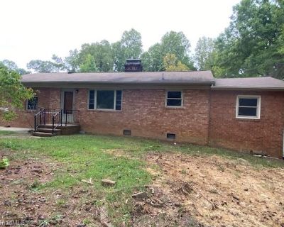 2 Bedroom 3BA 1704 ft Single Family House For Sale in Greensboro, NC