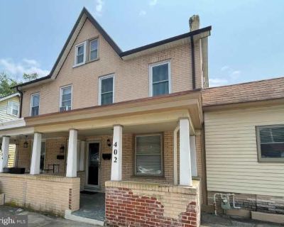 3 Bedroom 2BA 1575 ft House For Rent in Downingtown, PA