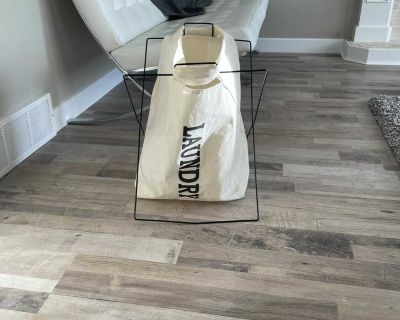 Laundry bin