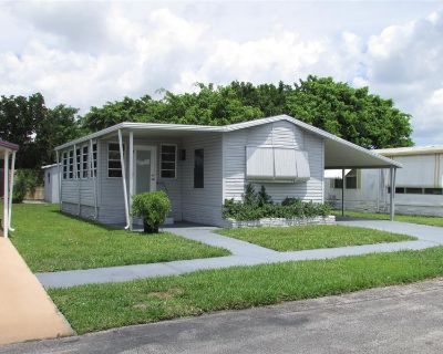 2 Bedroom 2BA 1123 ft Apartment For Rent in Deerfield Beach, FL