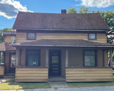 3 Bedroom 1BA 1248 ft Single Family House For Sale in Whitehall, NY