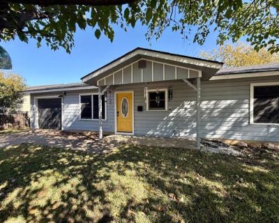 3 Bedroom 1BA 1014 ft Single Family Home For Sale in BURLESON, TX