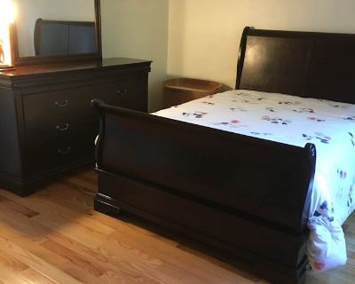 Shared room with shared bathroom in a Townhouse, Ossining, NY 10562