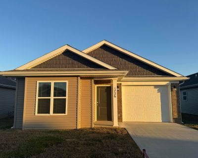 3 Bedroom 2BA 1284 ft Single Family House For Sale in Princeton, IN