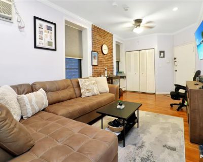 963-965 Boulevard East, 2-5. Situated along Weehawken s most iconic stretch - the scenic and highly coveted Boulevard East this renovated one-bedroom, one-bath residence offers the ultimate blend of style, comfort and convenience. From your doorstep, take in breathtaking, unobstructed panoramic views of the Manhattan skyline and the Hudson River, a daily reminder of why Boulevard East remains o...