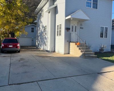 1 Bedroom 1826 ft Studio For Sale in Green Bay, WI