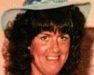 Victoria, 73 years, Female. Looking in: Simsbury, Hartford County, CT